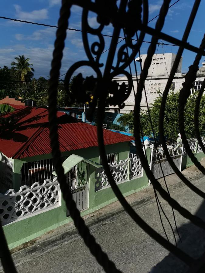 Lago Enriquillo Resort Cerro Al Medio Exterior photo